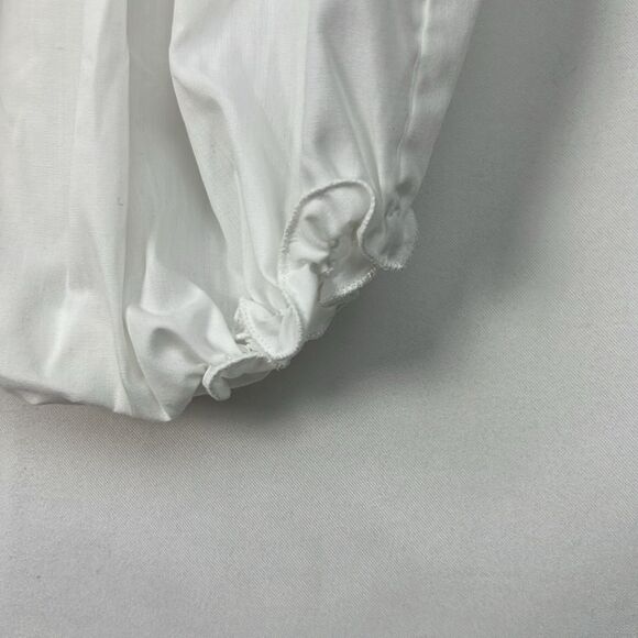 Pastels white bubble romper with bib collar and embroidery EUC size 0-3 m - Picture 6 of 9